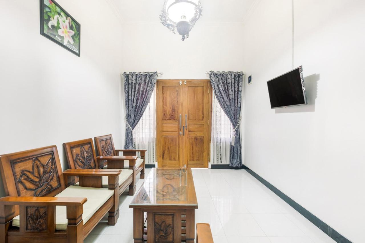 Hotel Oyo 3267 Omah Suryo Yogyakarta Exteriér fotografie